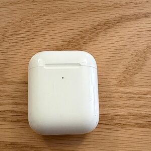 Apple Gen 3 AirPods
Earbud charge last approx 1 hr